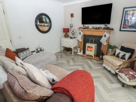 4 bedroom Cottage for rent in Llanelli