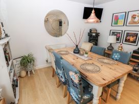 4 bedroom Cottage for rent in Llanelli
