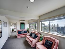 Seabreeze Penthouse - Napier Holiday Apartment -  - 1164406 - thumbnail photo 19