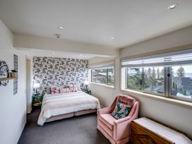 Seabreeze Penthouse - Napier Holiday Apartment -  - 1164406 - thumbnail photo 20