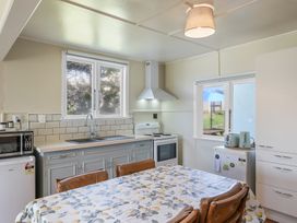 Foxton Breeze - Foxton Beach Holiday Home -  - 1164414 - thumbnail photo 8