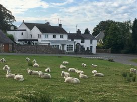 2 bedroom Cottage for rent in Gower