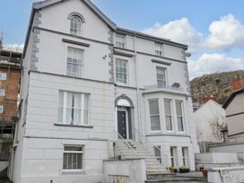 2 bedroom Cottage for rent in Llandudno