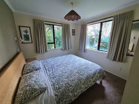 Surf and Sun Retreat - Mt Maunganui Holiday Home -  - 1164515 - thumbnail photo 11