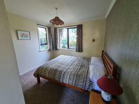 Surf and Sun Retreat - Mt Maunganui Holiday Home -  - 1164515 - thumbnail photo 12