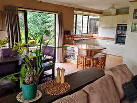 Surf and Sun Retreat - Mt Maunganui Holiday Home -  - 1164515 - thumbnail photo 7