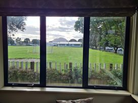 Surf and Sun Retreat - Mt Maunganui Holiday Home -  - 1164515 - thumbnail photo 4