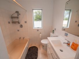 Hihi Haven - Ruawai Two Waters Holiday Home -  - 1164519 - thumbnail photo 11