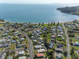 Hihi Haven - Ruawai Two Waters Holiday Home -  - 1164519 - thumbnail photo 1