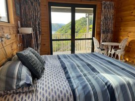 Picturesque Waikawa - Picton Holiday Home -  - 1164732 - thumbnail photo 12