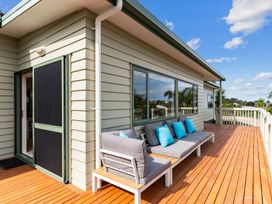 High Tide - Mangawhai Heads Holiday Home -  - 1164779 - thumbnail photo 2