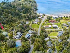 Opahi TreeHouse - Mahurangi West Holiday Home -  - 1164781 - thumbnail photo 23