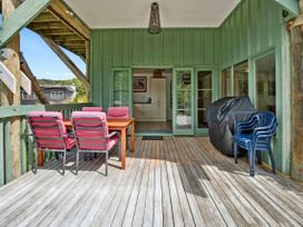 Opahi TreeHouse - Mahurangi West Holiday Home -  - 1164781 - thumbnail photo 21