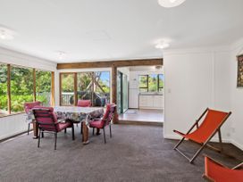 Opahi TreeHouse - Mahurangi West Holiday Home -  - 1164781 - thumbnail photo 17