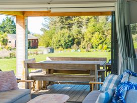 Lush Escape - Lake Taupo Holiday Home -  - 1164785 - thumbnail photo 6