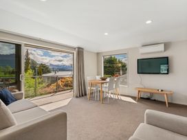 Wonderful Warmth - Wanaka Holiday Home -  - 1165057 - thumbnail photo 2