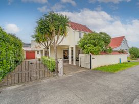 Sans Souchi - Whangamata Holiday Home -  - 1165058 - thumbnail photo 33