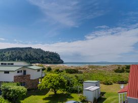 Sans Souchi - Whangamata Holiday Home -  - 1165058 - thumbnail photo 2