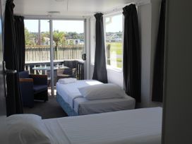 Waitangi Beach Unit A - Te Ti Beach Bach Paihia -  - 1165137 - thumbnail photo 10