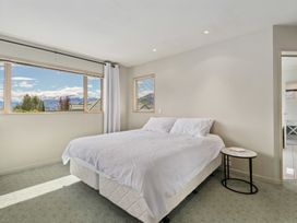 Cherry Court - Wanaka Holiday Home -  - 1165139 - thumbnail photo 16