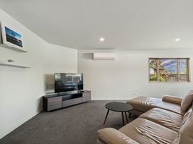 Cherry Court - Wanaka Holiday Home -  - 1165139 - thumbnail photo 10