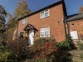 3 bedroom Cottage for rent in Leominster