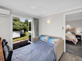 Seaside Hideaway - New Plymouth Holiday Home -  - 1165246 - thumbnail photo 8