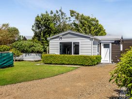 Seaside Hideaway - New Plymouth Holiday Home -  - 1165246 - thumbnail photo 14