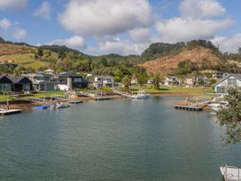 Waterfront Paradise - Pauanui Holiday Home -  - 1165249 - thumbnail photo 20