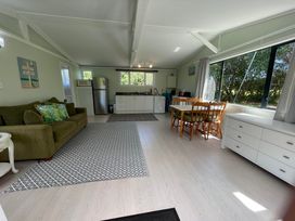 Olive Grove Cottage - Whangarei Holiday Home -  - 1165260 - thumbnail photo 7