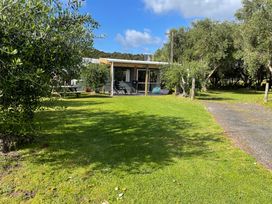 Olive Grove Cottage - Whangarei Holiday Home -  - 1165260 - thumbnail photo 1