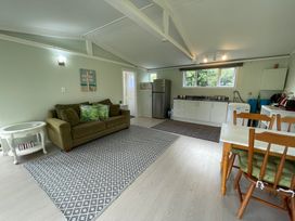 Olive Grove Cottage - Whangarei Holiday Home -  - 1165260 - thumbnail photo 3