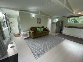 Olive Grove Cottage - Whangarei Holiday Home -  - 1165260 - thumbnail photo 5