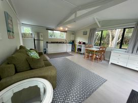 Olive Grove Cottage - Whangarei Holiday Home -  - 1165260 - thumbnail photo 6