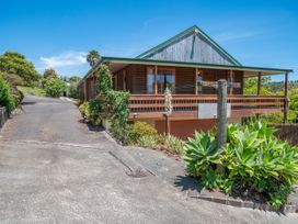 Serenity Hills - Mangonui Holiday Home -  - 1165262 - thumbnail photo 38