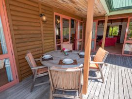 Serenity Hills - Mangonui Holiday Home -  - 1165262 - thumbnail photo 8