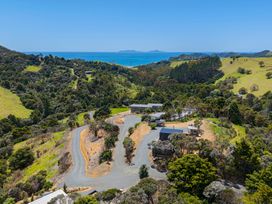 Waitorupai Retreat 2 - Sandy Bay Holiday Home -  - 1165322 - thumbnail photo 17