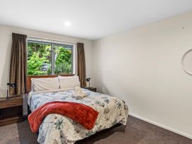 The Red Door - New Plymouth Holiday Home -  - 1165323 - thumbnail photo 18