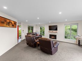 The Red Door - New Plymouth Holiday Home -  - 1165323 - thumbnail photo 4