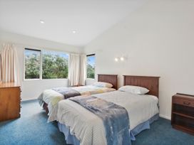 Hornbill Nest - Waikanae Beach Holiday Home -  - 1165430 - thumbnail photo 20