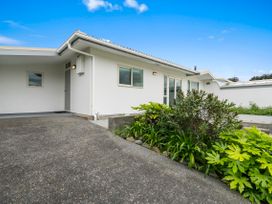 Hornbill Nest - Waikanae Beach Holiday Home -  - 1165430 - thumbnail photo 5