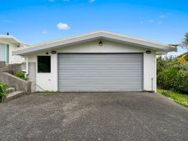 Hornbill Nest - Waikanae Beach Holiday Home -  - 1165430 - thumbnail photo 6