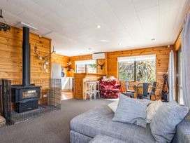 Stag Shack - Ohakune Holiday Home -  - 1165606 - thumbnail photo 4