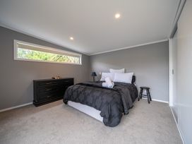 Ferg Escape - Te Anau Holiday Home -  - 1165682 - thumbnail photo 15