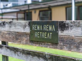 Rewa Rewa Retreat - Tairua Holiday Home -  - 1165741 - thumbnail photo 2