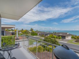 Harbour View - Maraetai Holiday Home -  - 1165966 - thumbnail photo 1