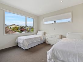 Harbour View - Maraetai Holiday Home -  - 1165966 - thumbnail photo 17