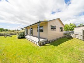 Cosy Lakeside - Manapouri Holiday Home -  - 1165969 - thumbnail photo 24