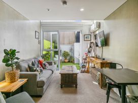 Captivating Canvas - Wellington Central Apartment -  - 1166089 - thumbnail photo 6