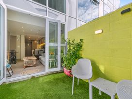 Captivating Canvas - Wellington Central Apartment -  - 1166089 - thumbnail photo 4